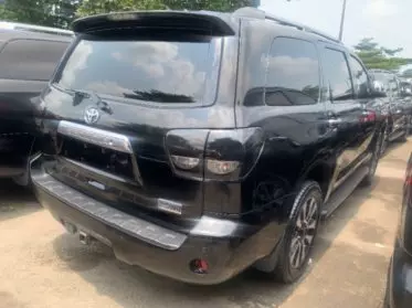 Toyota Sequoia