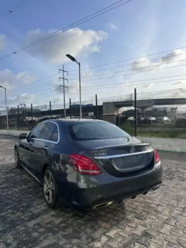 Mercedes-Benz C 400