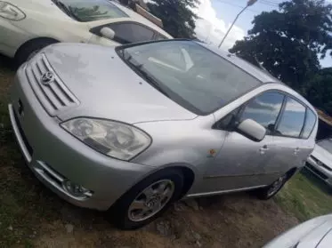 Toyota Avensis Verso
