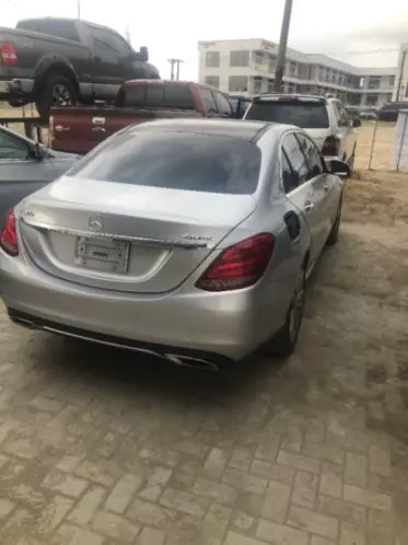 Mercedes-Benz C 300