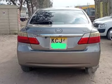 Toyota Premio 