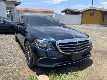 Mercedes-Benz E 300