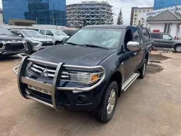 Mitsubishi L200