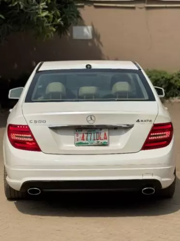 Mercedes-Benz C 300