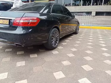 Mercedes-Benz E 250