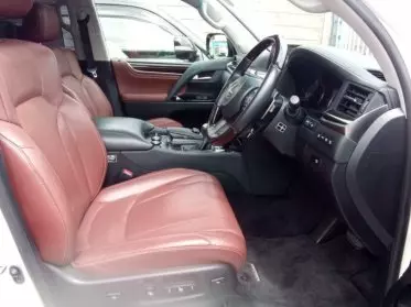 Lexus LX 570