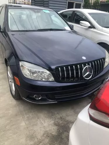 Mercedes-Benz 300