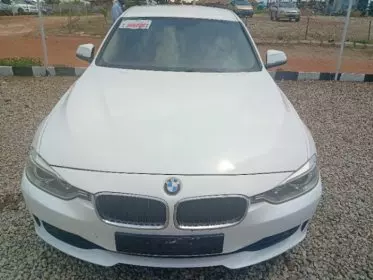 BMW 320i