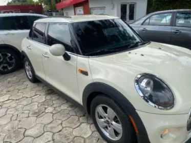 MINI Cooper Cabrio