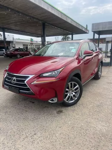 Lexus NX 200T