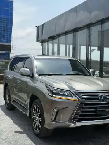 Lexus LX 570