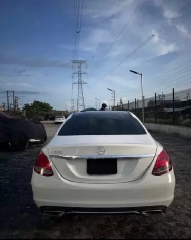 Mercedes-Benz C 300