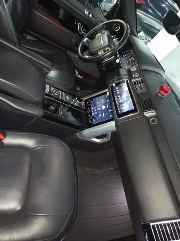 RANGE ROVER Autobiography