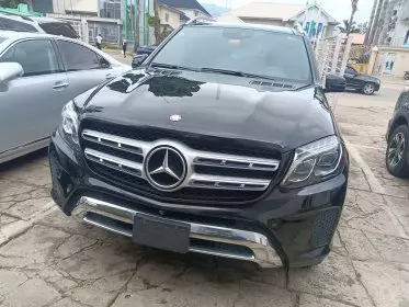 Mercedes-Benz GLS 450