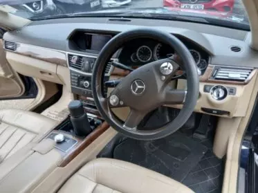 Mercedes-Benz E250
