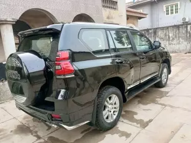 Toyota Landcruiser Prado