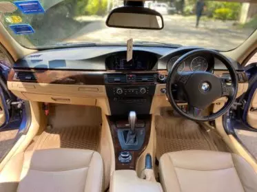 BMW 320i