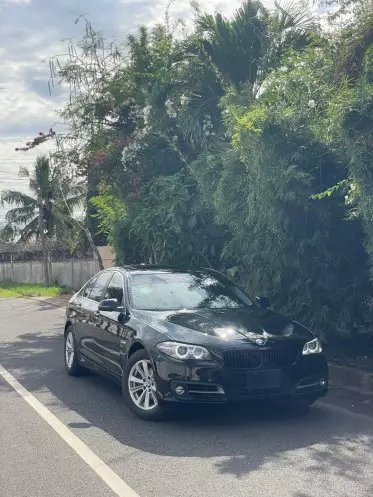 BMW 528i