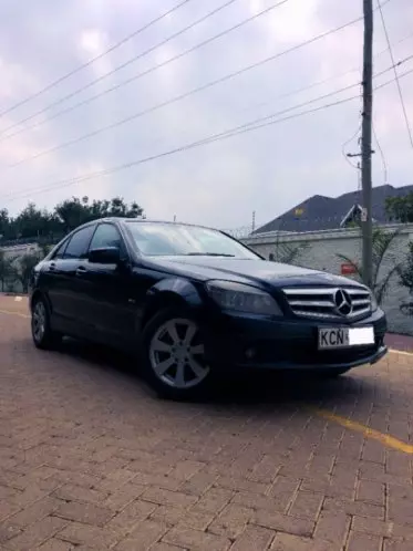 Mercedes-Benz C200