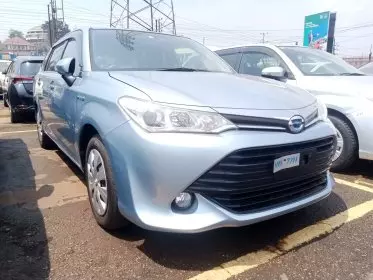 Toyota Fielder hybrid 