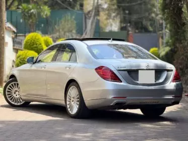 Mercedes-Benz S 400