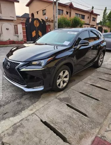 Lexus NX 200T