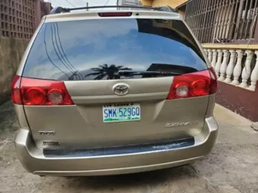 Toyota Sienna