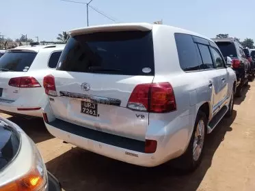 Toyota Landcruiser  V8