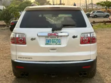 GMC Acadia