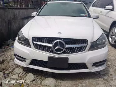 Mercedes-Benz C 300