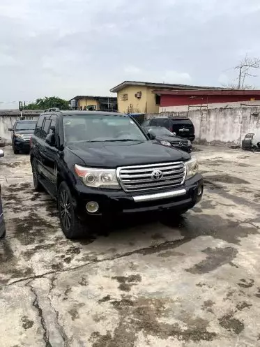 Toyota Land Cruiser