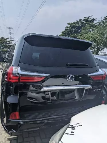 Lexus LX 570
