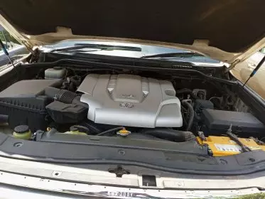 Toyota Landcruiser  V8