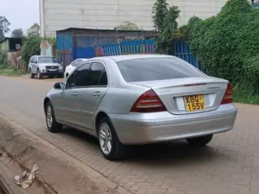 Mercedes-Benz C 200