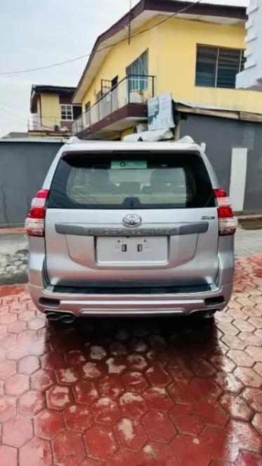 Toyota Landcruiser Prado