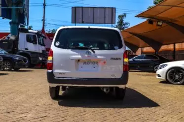 Toyota Succeed 