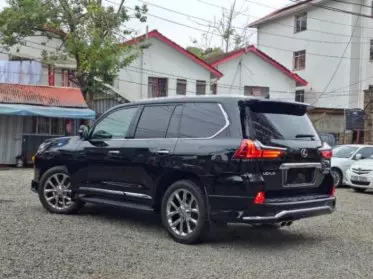 Lexus LX 570
