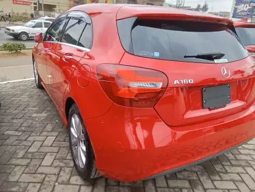 Mercedes-Benz A 180