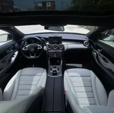 Mercedes-Benz C400