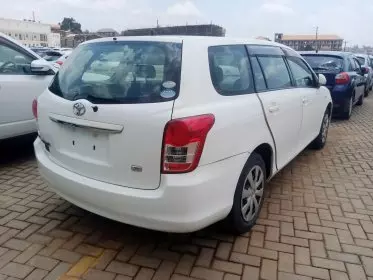 Toyota Fielder 