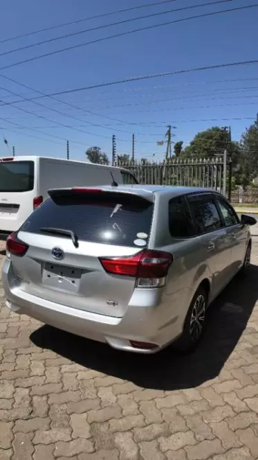 Toyota Fielder 
