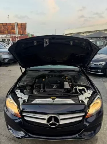Mercedes-Benz C 300