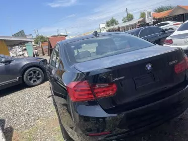 BMW 328i