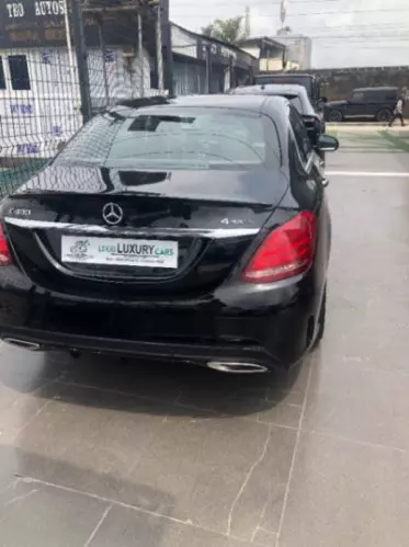 Mercedes-Benz C400
