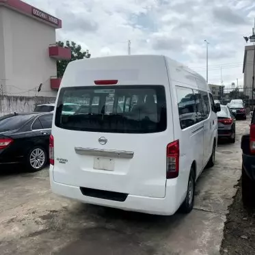 Nissan Urvan