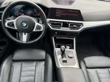 BMW 330i