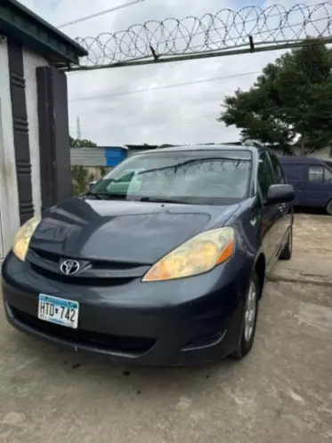 Toyota Sienna