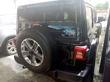 JEEP Wrangler Sahara