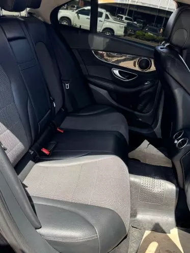 Mercedes-Benz C200