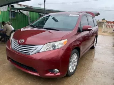 Toyota Sienna